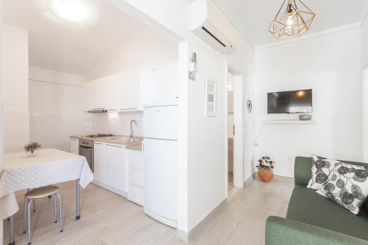Apartments Maras Макарска Екстериор снимка
